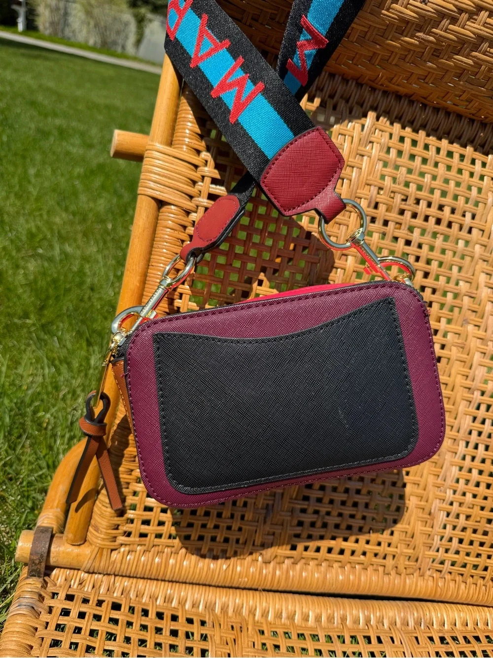 Marc Jacobs The Utility Snapshot Crossbody in Burgundy w Multicolor Strap- NEW - Picture 6 of 15